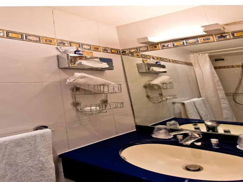 ATH Hôtel Athénée image