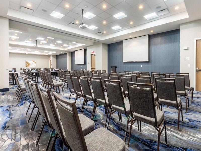 Fairfield Inn & Suites by Marriott Dallas Arlingto image