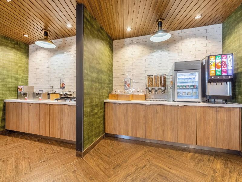 Fairfield Inn & Suites by Marriott Dallas Arlingto image