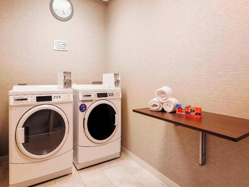 Courtyard By Marriott Dallas Arlington South image