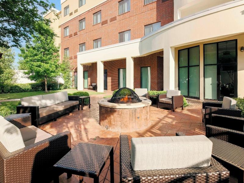 Courtyard By Marriott Dallas Arlington South image