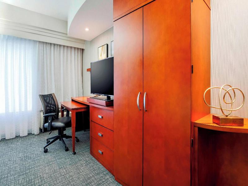 Courtyard By Marriott Dallas Arlington South image