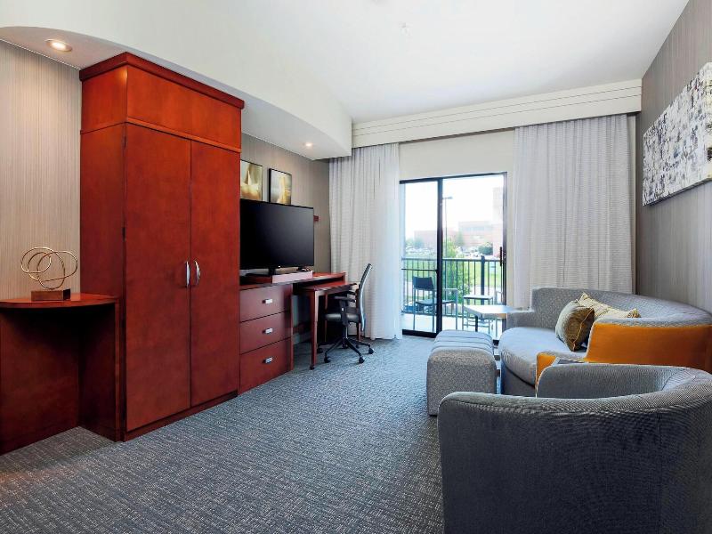Courtyard By Marriott Dallas Arlington South image