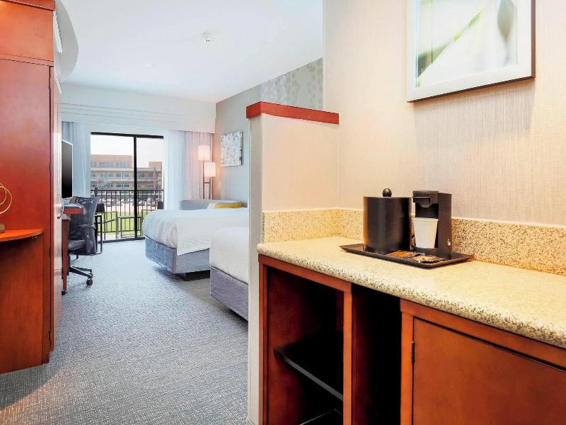 Courtyard By Marriott Dallas Arlington South image