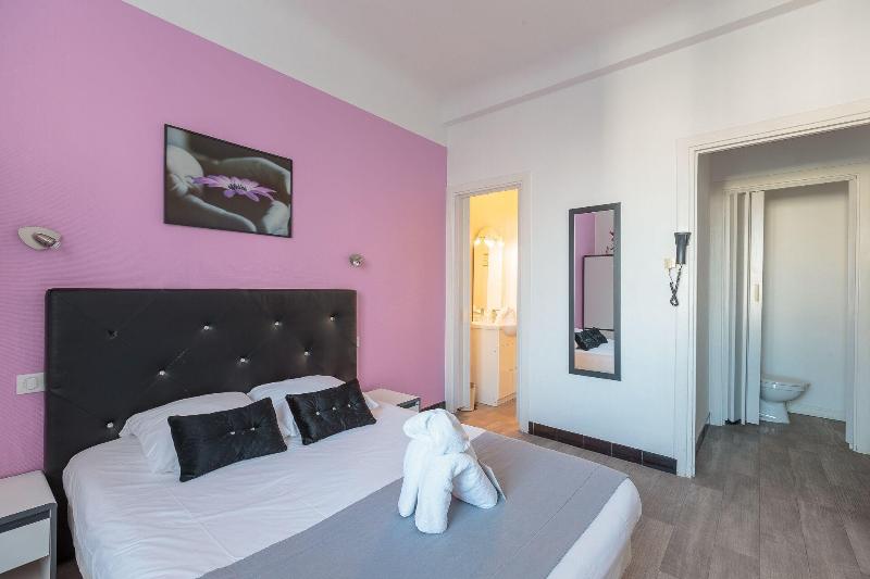 Le Crystal Hôtel image