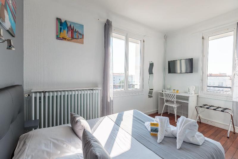 Le Crystal Hôtel image