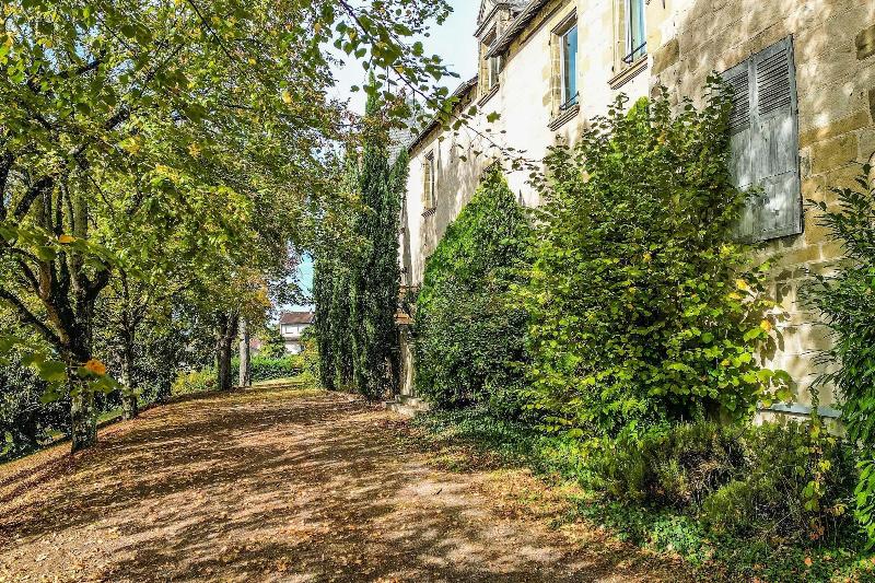 Hôtel Château Lacan image