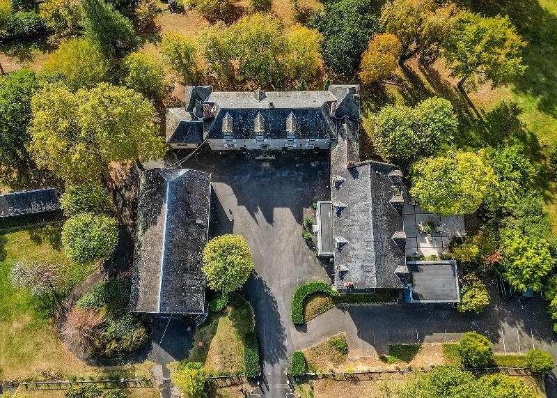 Hôtel Château Lacan image