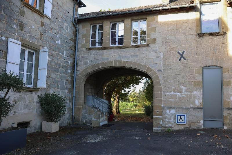 Hôtel Château Lacan image