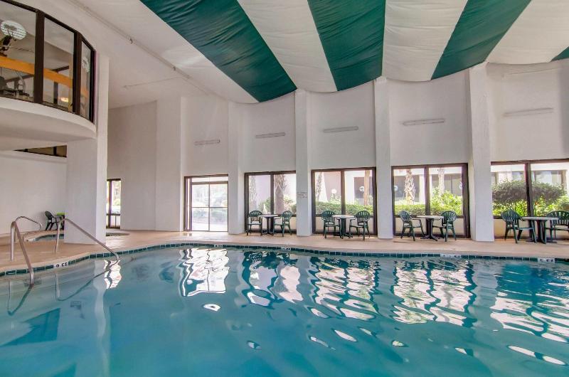 Palms Resort image