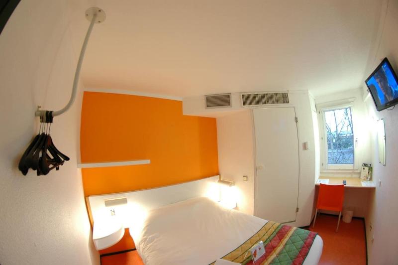 Hôtel ECO Relais Pau-Lons image