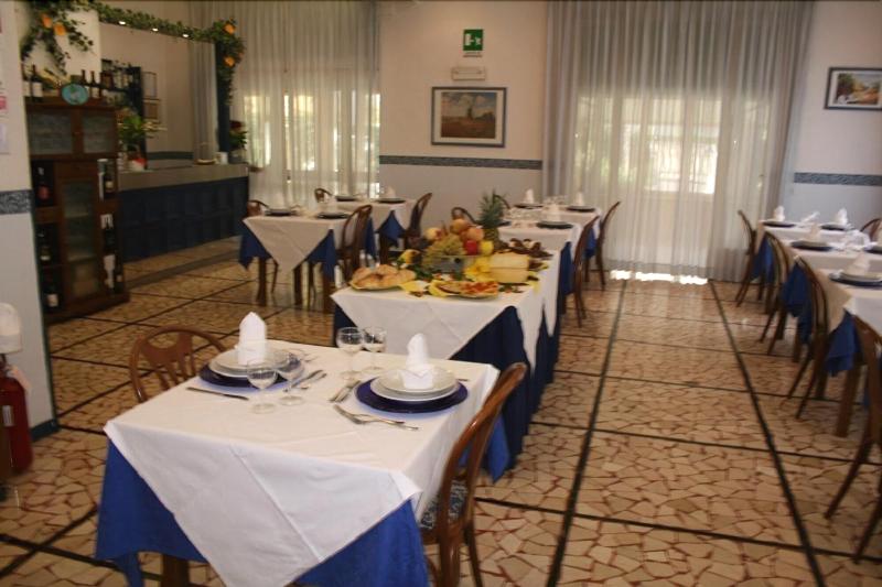 Hotel Perla Del Mare