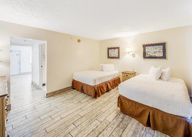 Holiday Terrace Beachfront Hotel, A By The Sea Res image