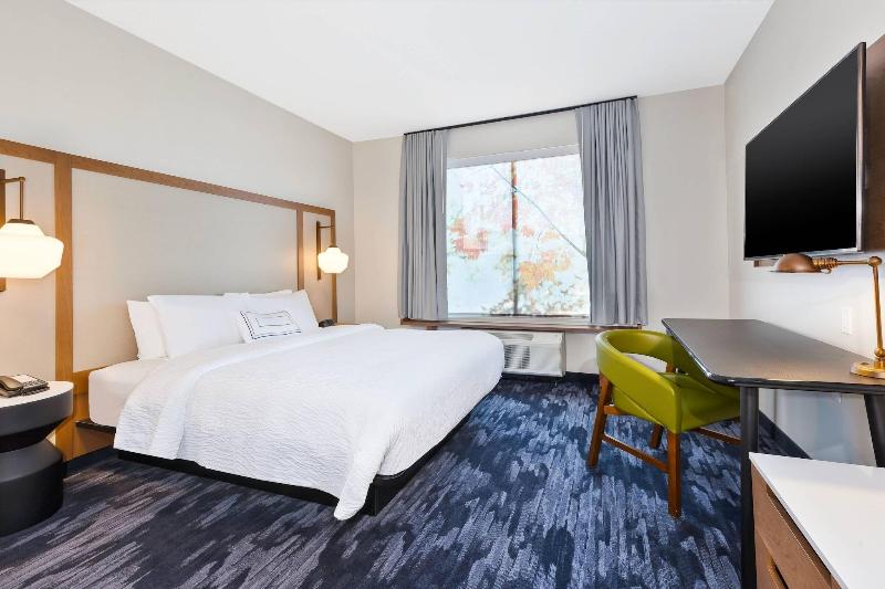 Fairfield Inn & Suites by Marriott Cincinnati Airp image