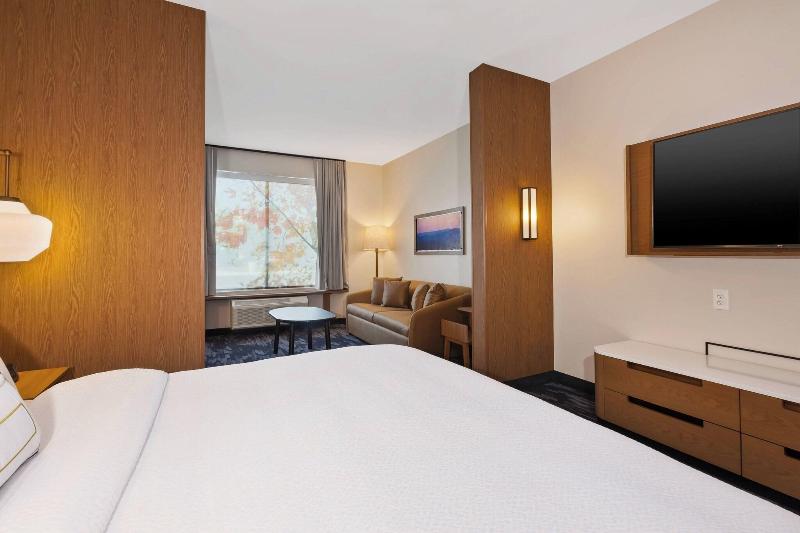 Fairfield Inn & Suites by Marriott Cincinnati Airp image