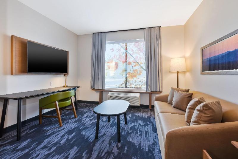 Fairfield Inn & Suites by Marriott Cincinnati Airp image
