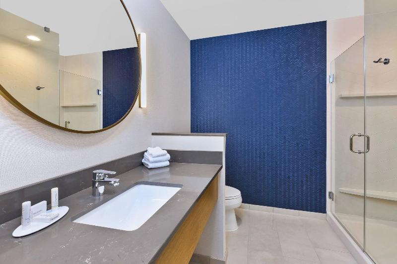 Fairfield Inn & Suites by Marriott Cincinnati Airp image