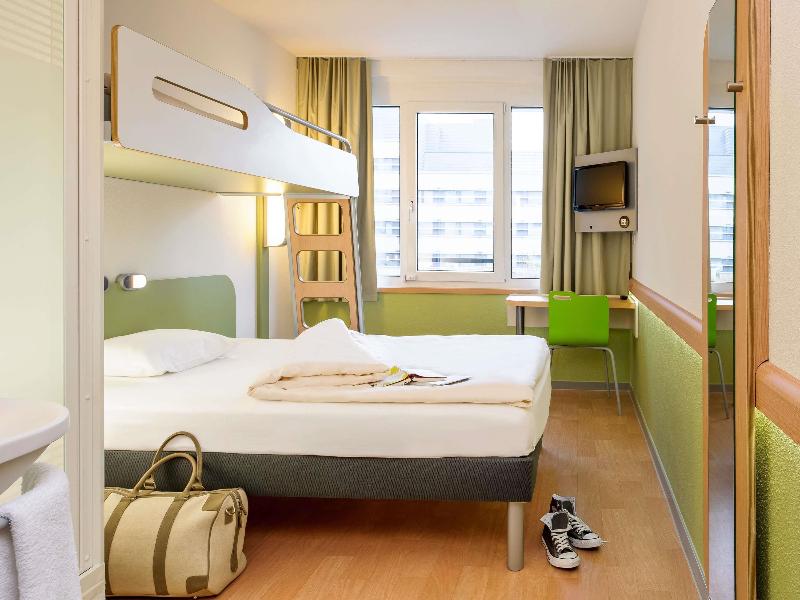 ibis budget Clermont-Ferrand Le Brezet Aeroport image