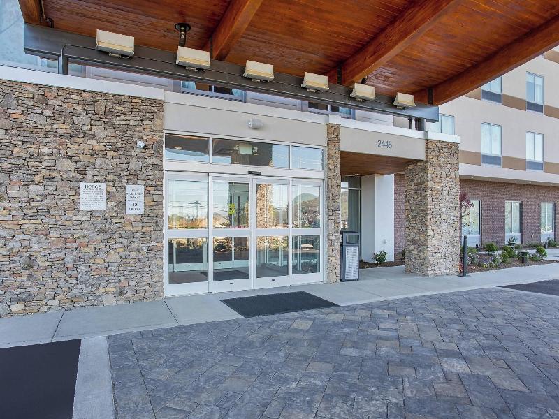 Fairfield Inn & Suites by Marriott Pigeon Forge image