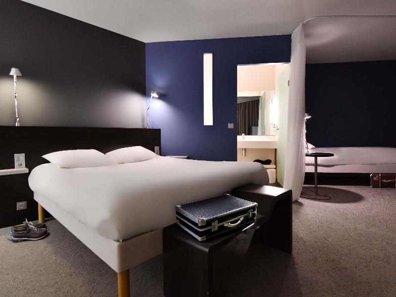 Ibis Styles Brest Centre Port image
