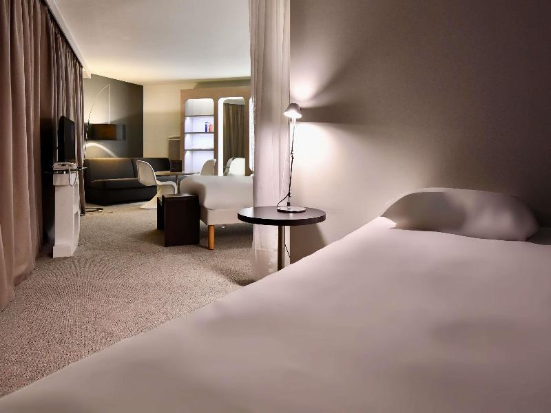 Ibis Styles Brest Centre Port image