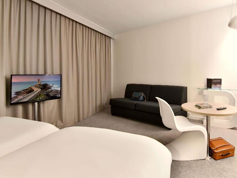 Ibis Styles Brest Centre Port image