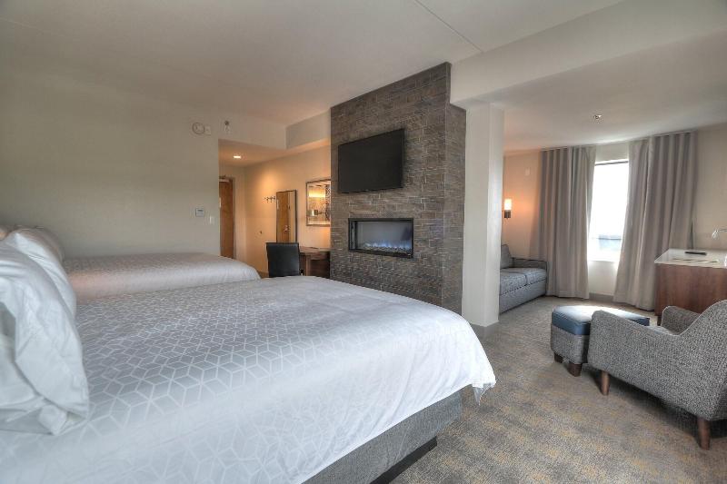 Holiday Inn & Suites Pigeon Forge Convention Cente 4
