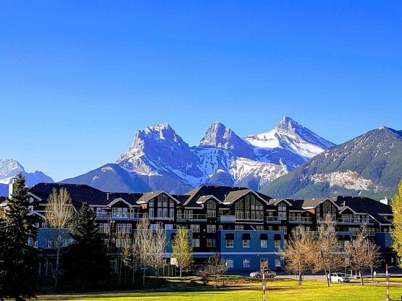 Sunset Mountain Inn And Spa image