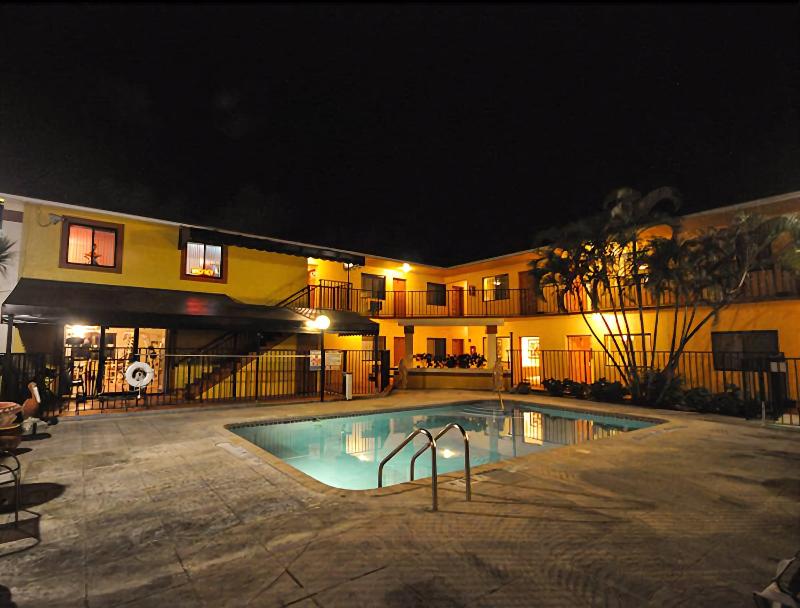 Sunny Palms Inn