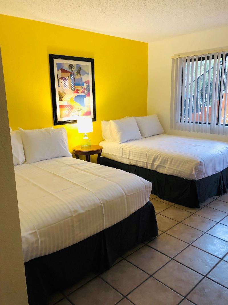 Sunny Palms Inn image