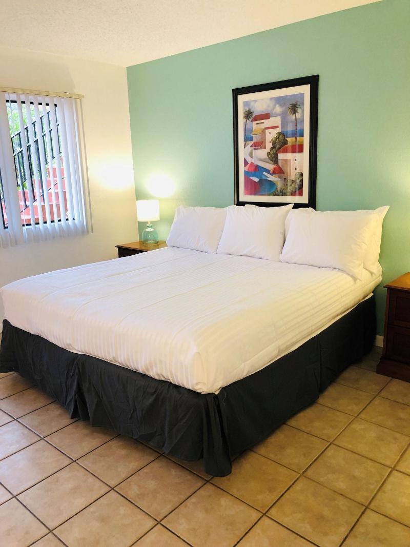 Sunny Palms Inn image