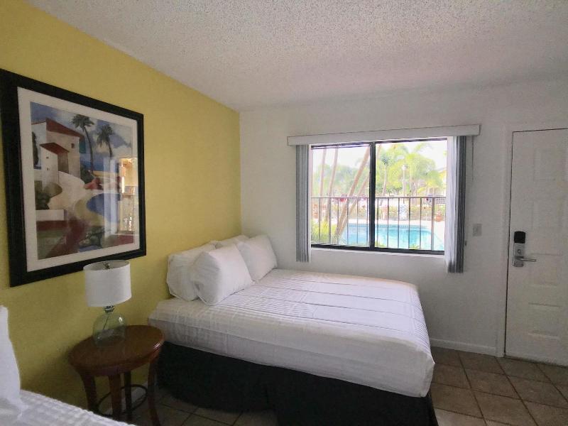 Sunny Palms Inn image