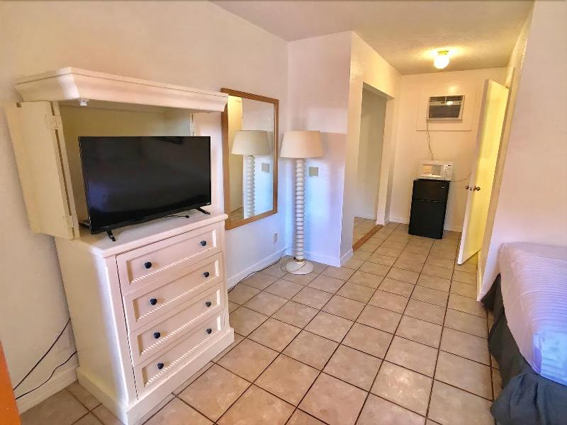 Sunny Palms Inn image
