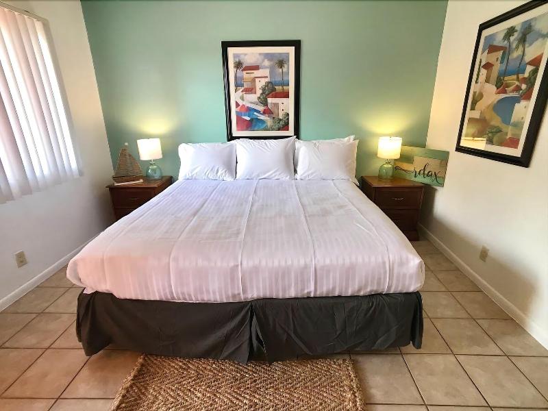 Sunny Palms Inn image