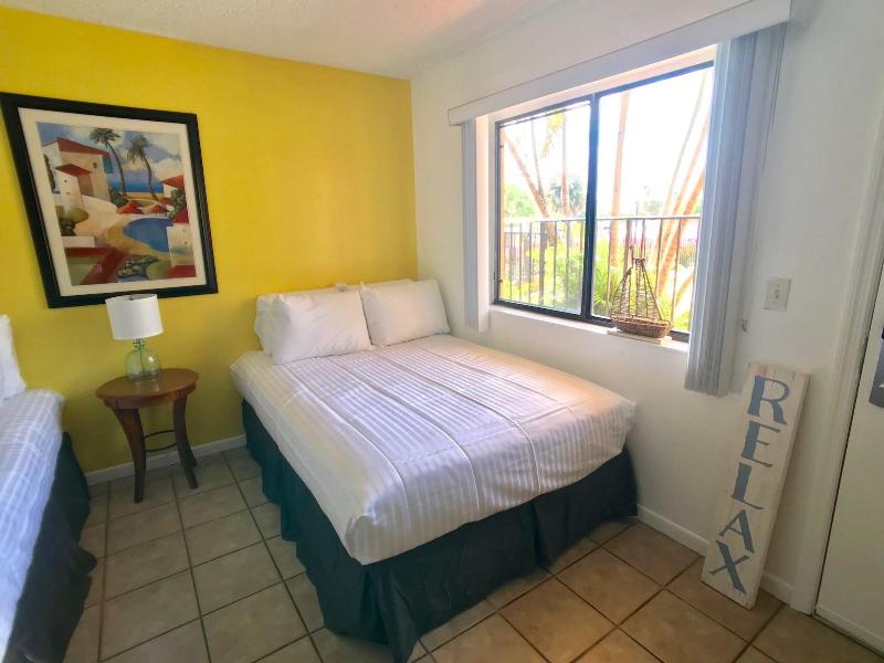 Sunny Palms Inn image