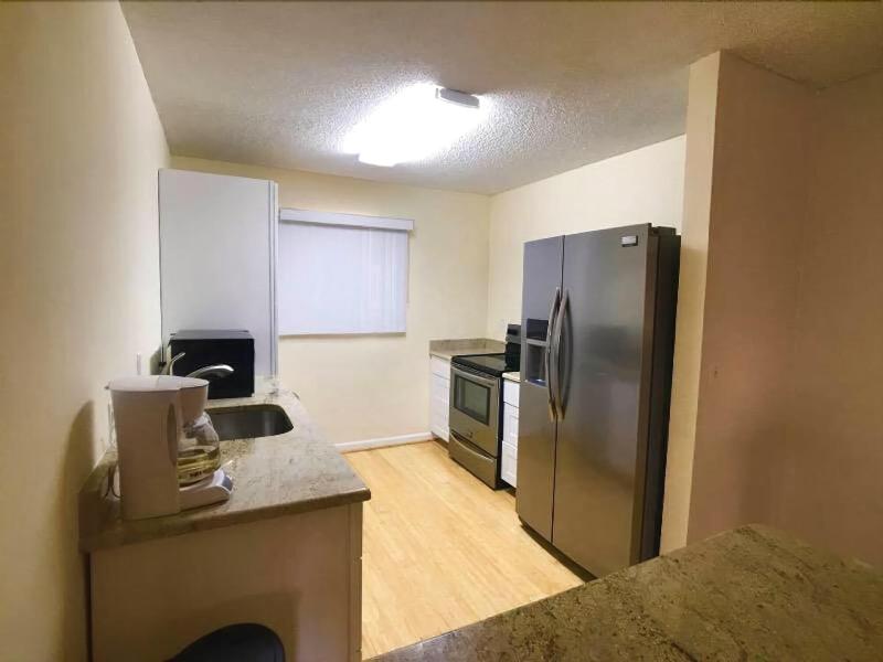 Sunny Palms Inn image