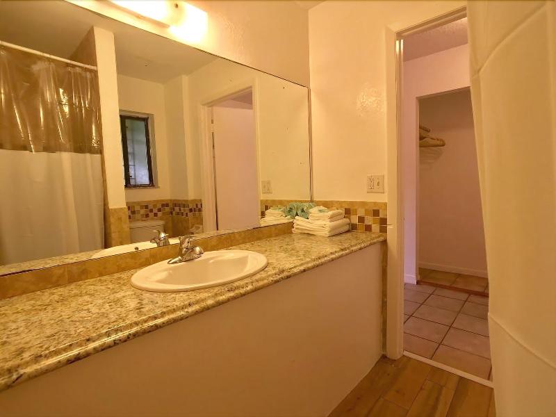 Sunny Palms Inn image