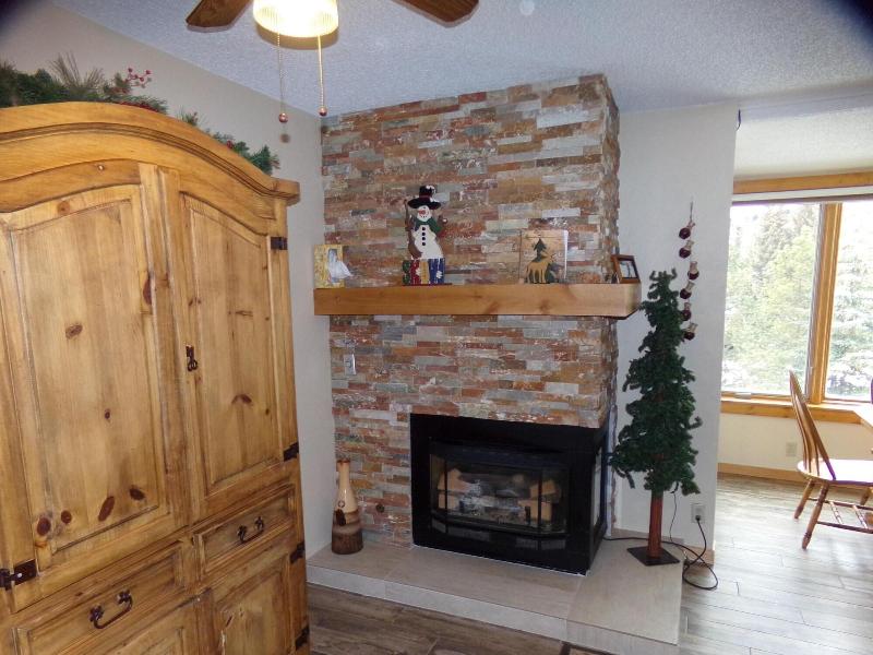 Summit House 2 Bed 2 Bath B image