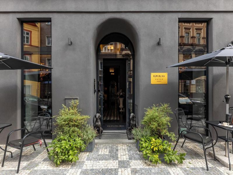 numa Hotel Republika & Suites image