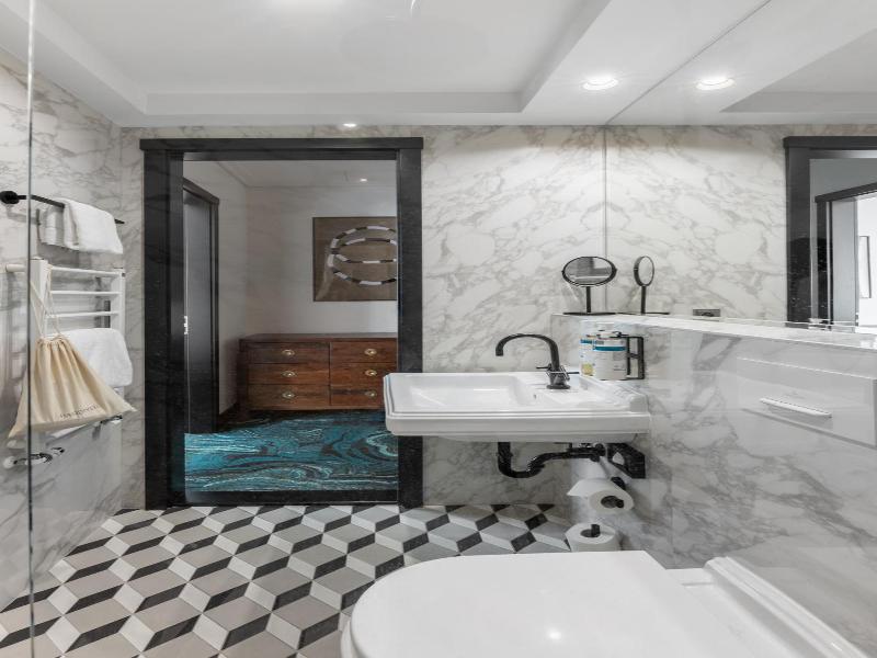 numa Hotel Republika & Suites image