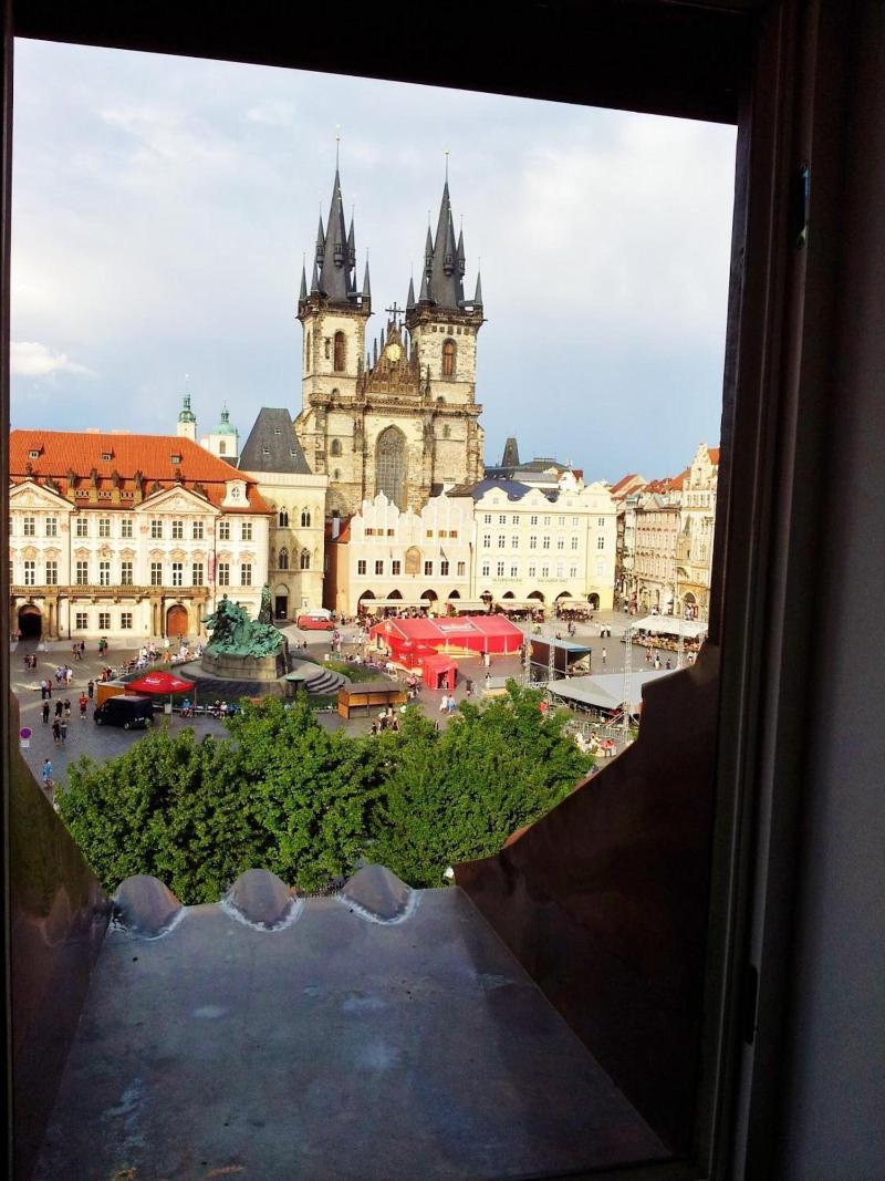 Old Town Square Premium Apartments image