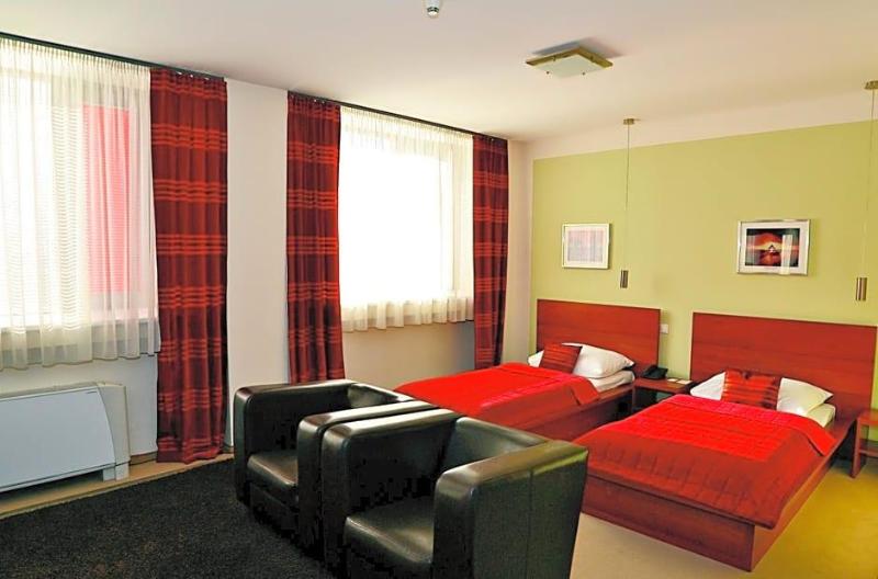 Aston Business Hotel image