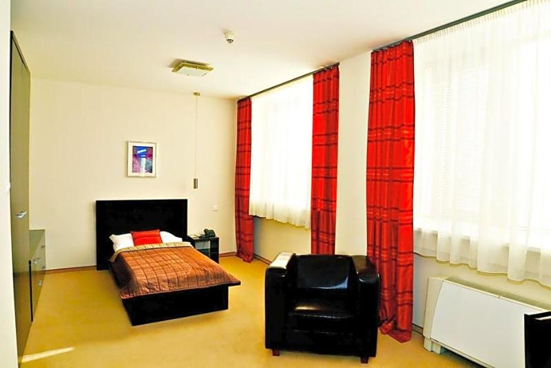 Aston Business Hotel image