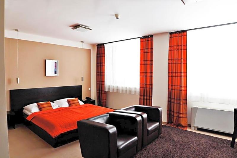 Aston Business Hotel image