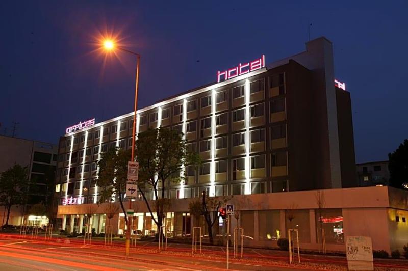 Aston Business Hotel image