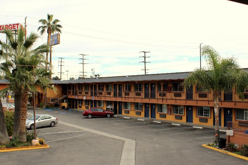 Orange Show Inn San Bernardino — exterior view