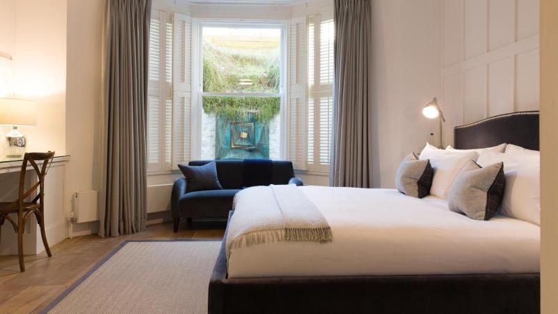 Number 38 Clifton image