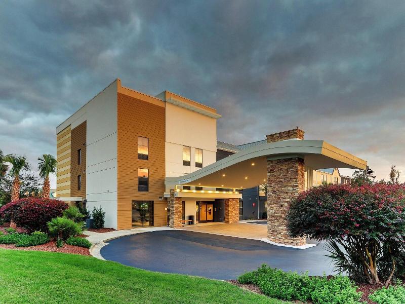 Fairfield Inn & Suites by Marriott Southport image