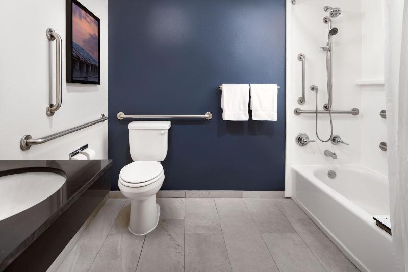 Fairfield Inn & Suites by Marriott Jacksonville image