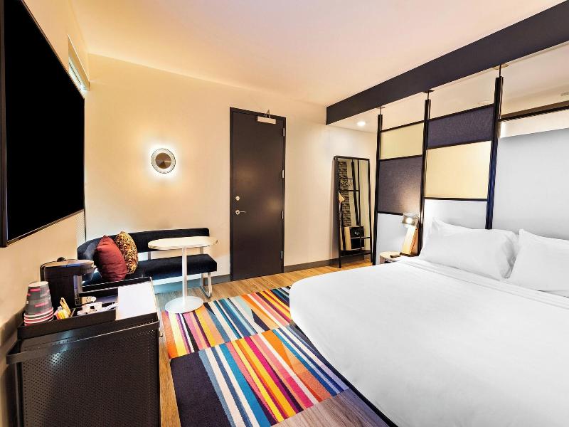 Aloft Savannah Downtown Historic District image